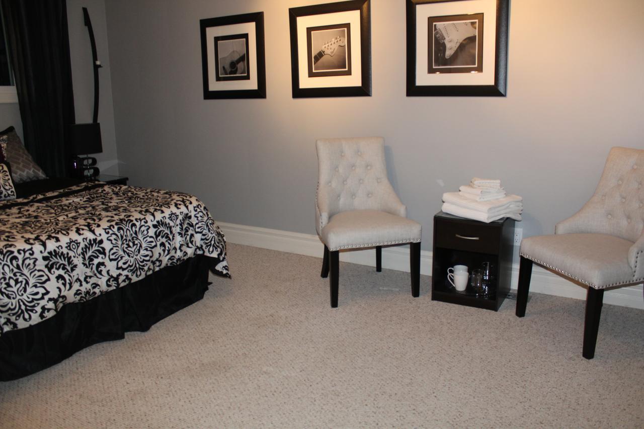 Water'S Edge B & B Oro-Medonte Экстерьер фото